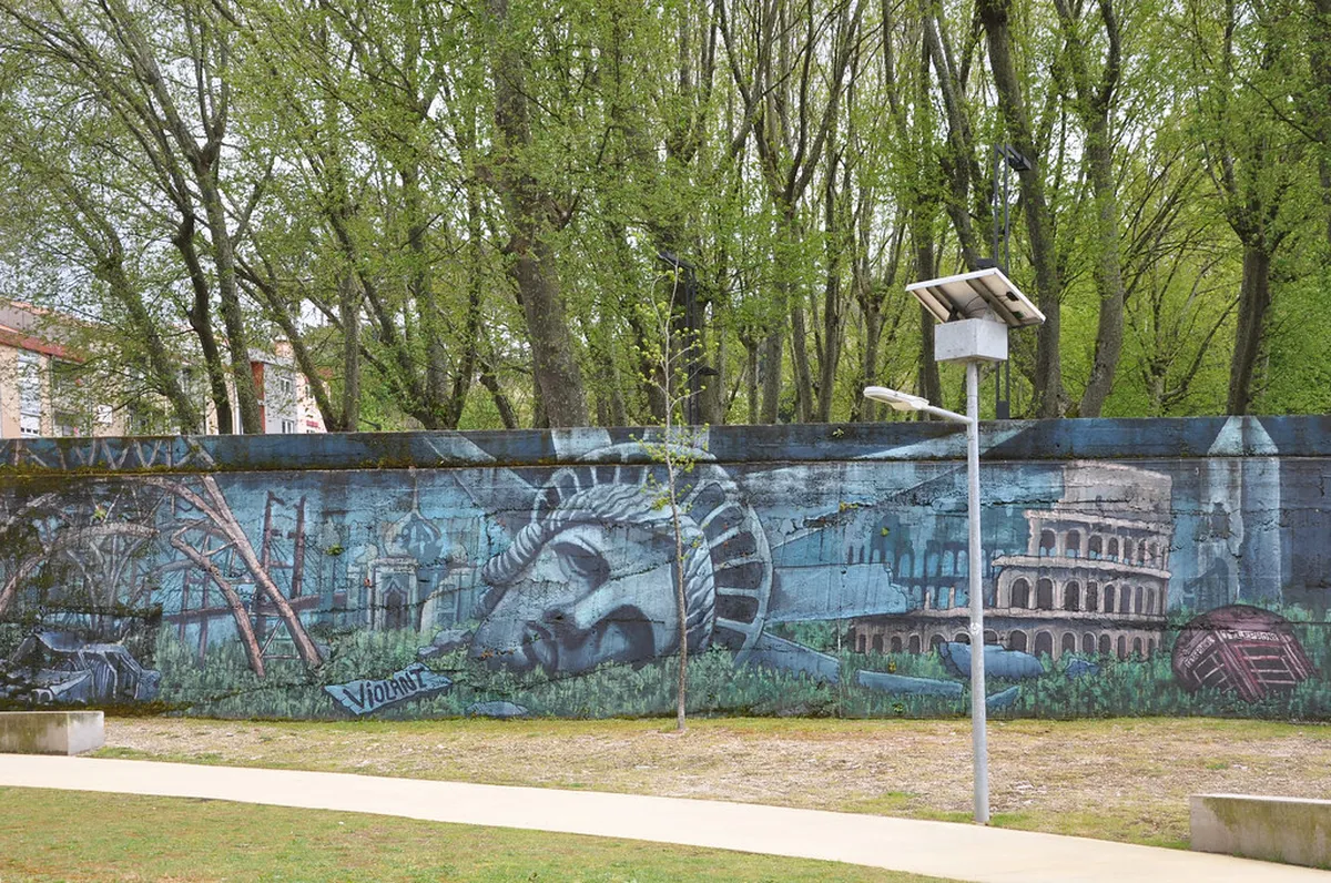 Braga Street Art Walking Tour: Explore Murals in 2025