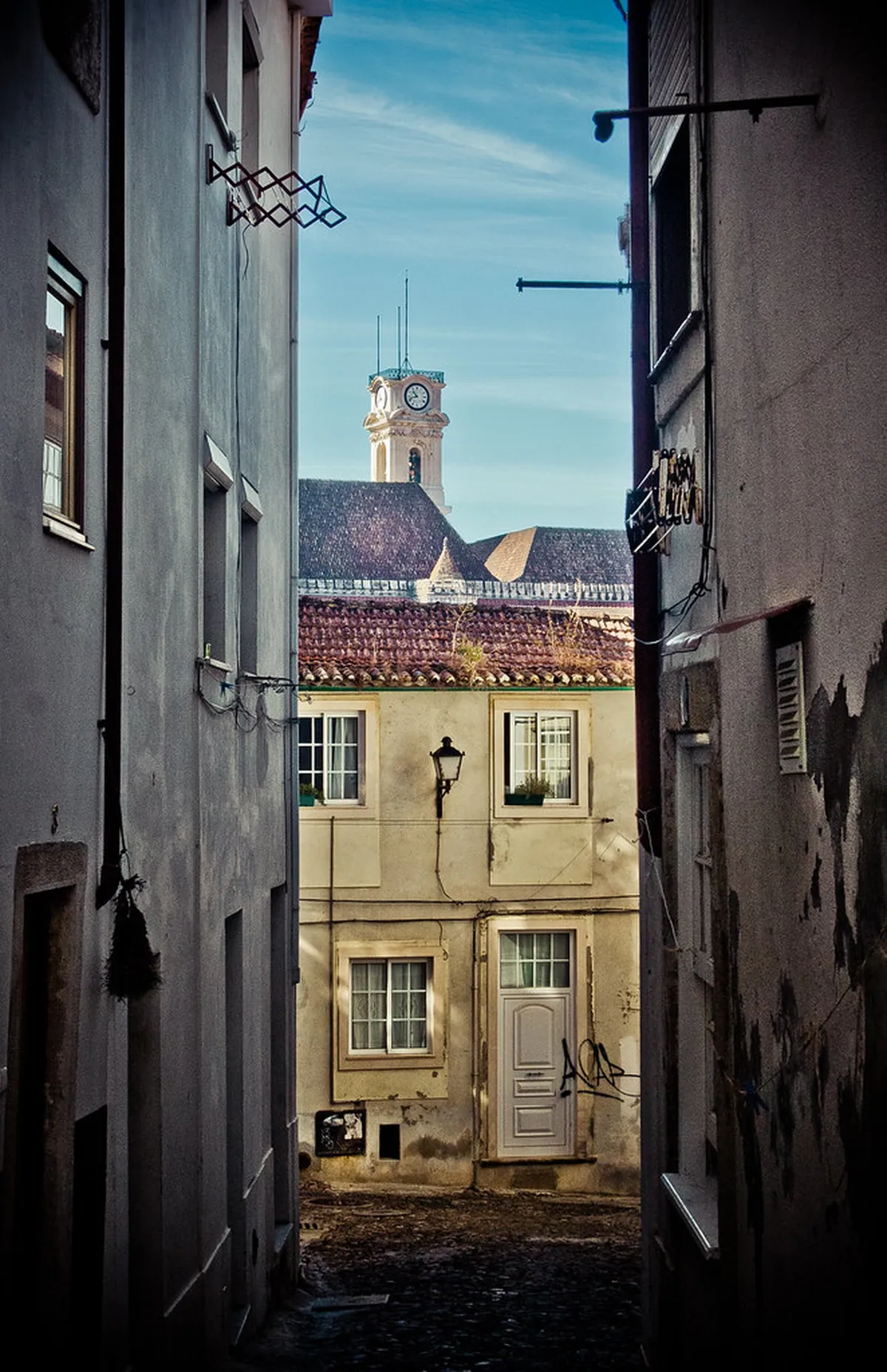 Exploring Coimbra's Hidden Alleys: Safe at Night in 2025?