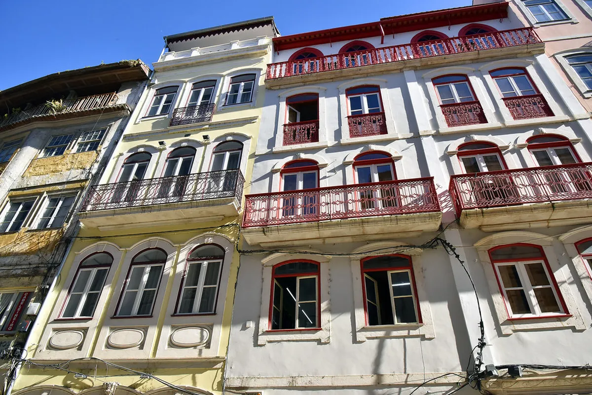 Explore Coimbra's Medieval Street Layout in 2025