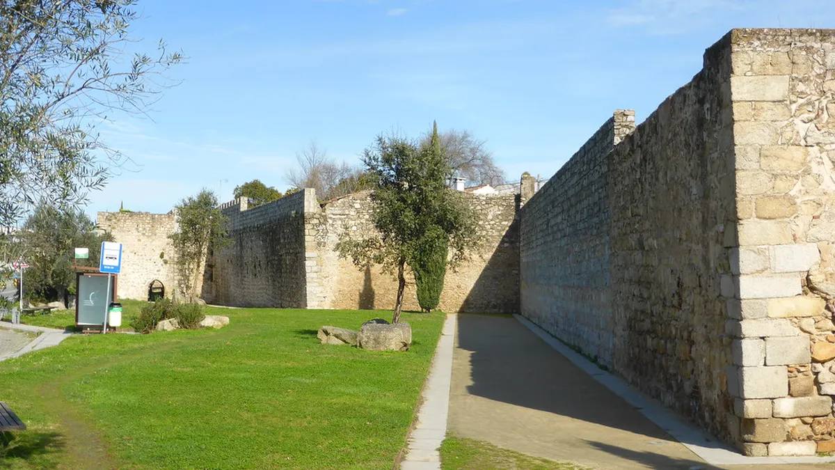 Évora Ancient Walls Walkways: Your 2025 Travel Guide