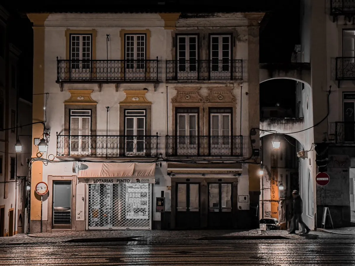 Évora's Hidden Gems: Traditional Eateries & Street Food