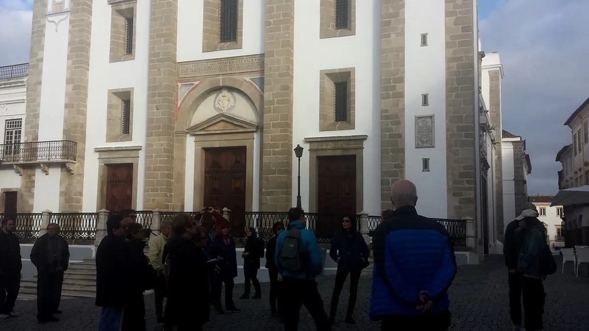 Évora Walking Tour Self-Guided: Explore Historic Streets