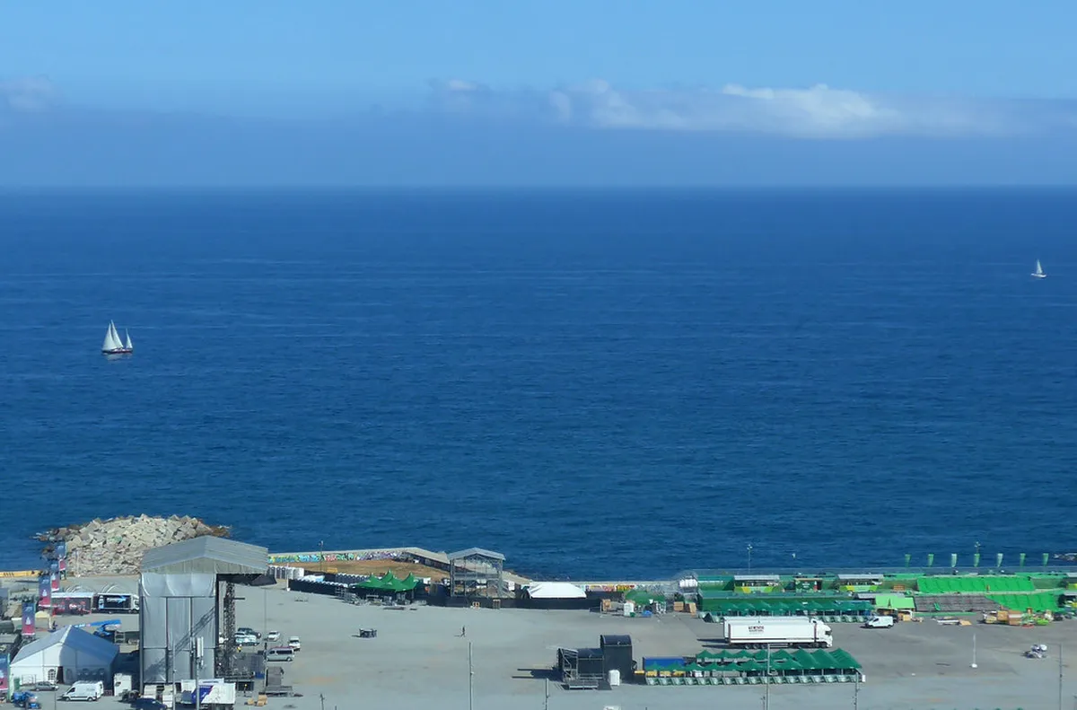 Faro Bars & Clubs Street Guide: Your 2025 Nightlife Map