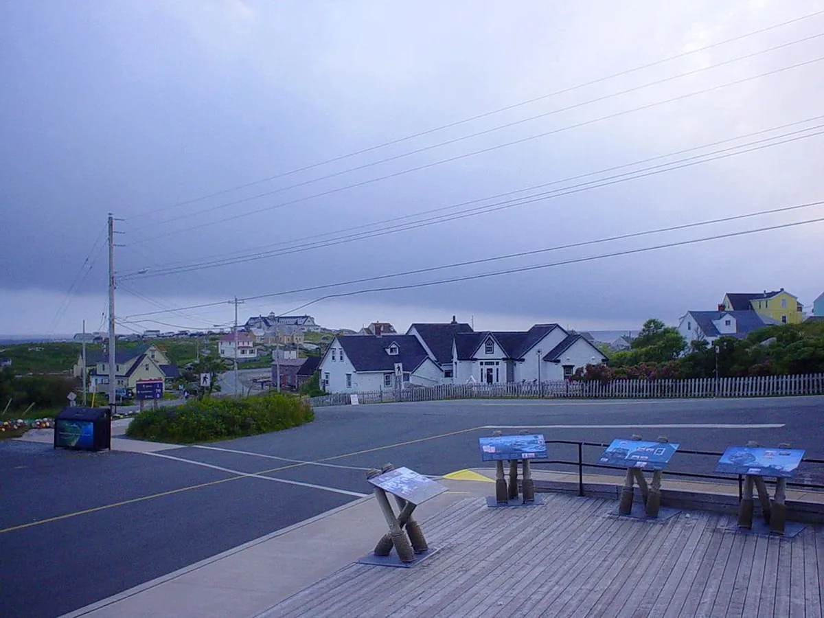 Faro Charming Cafes for People Watching in 2025