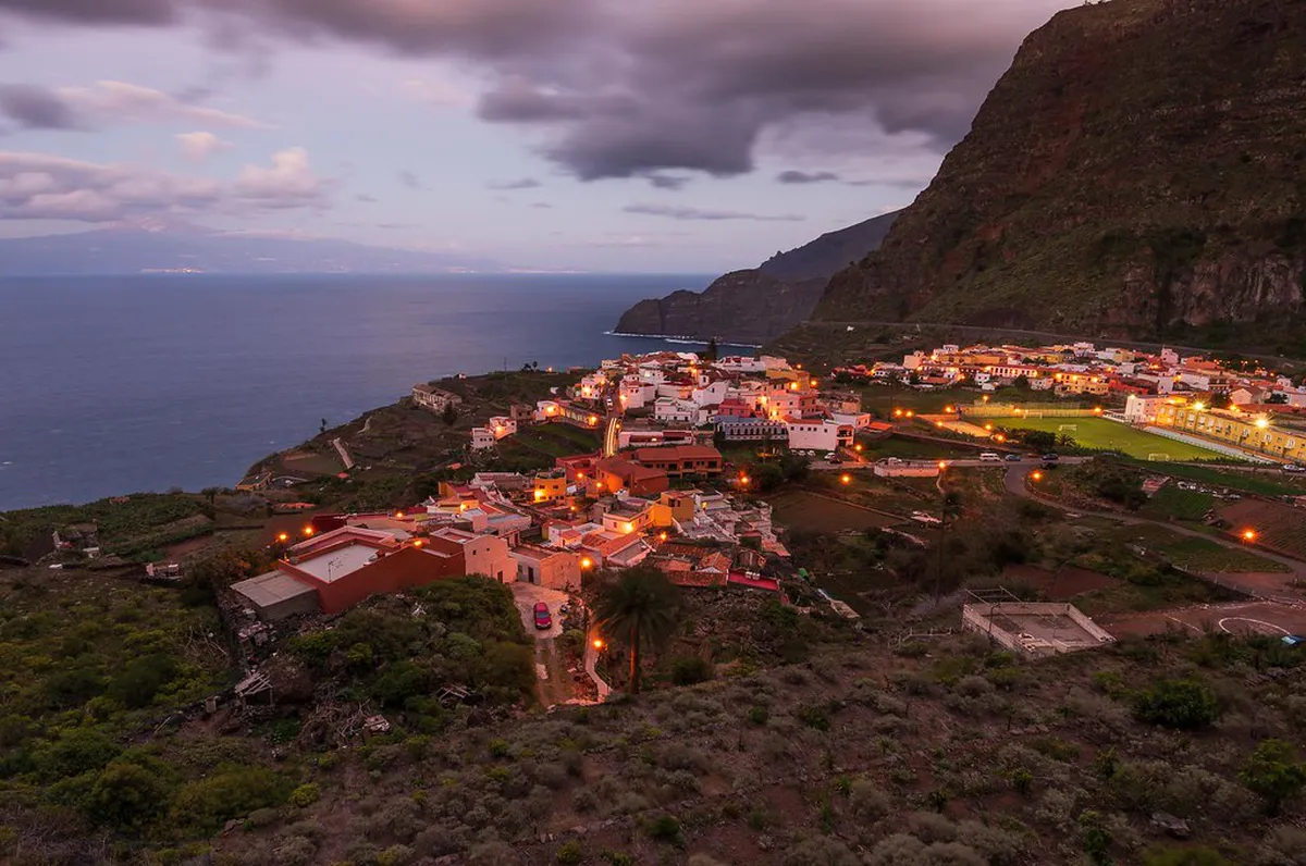 Faro Sunset Photography: Best Streets for Golden Hour in 2025