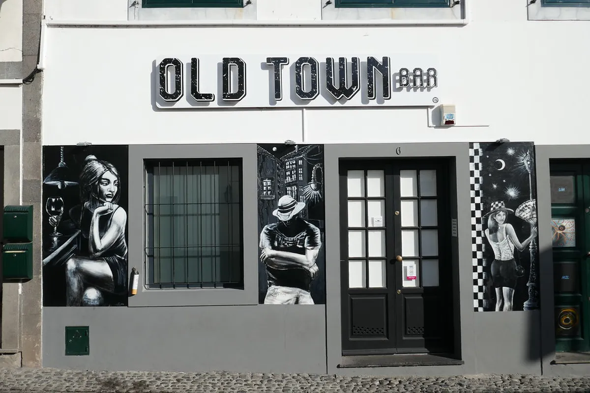 Top Bars in Funchal Old Town for 2025