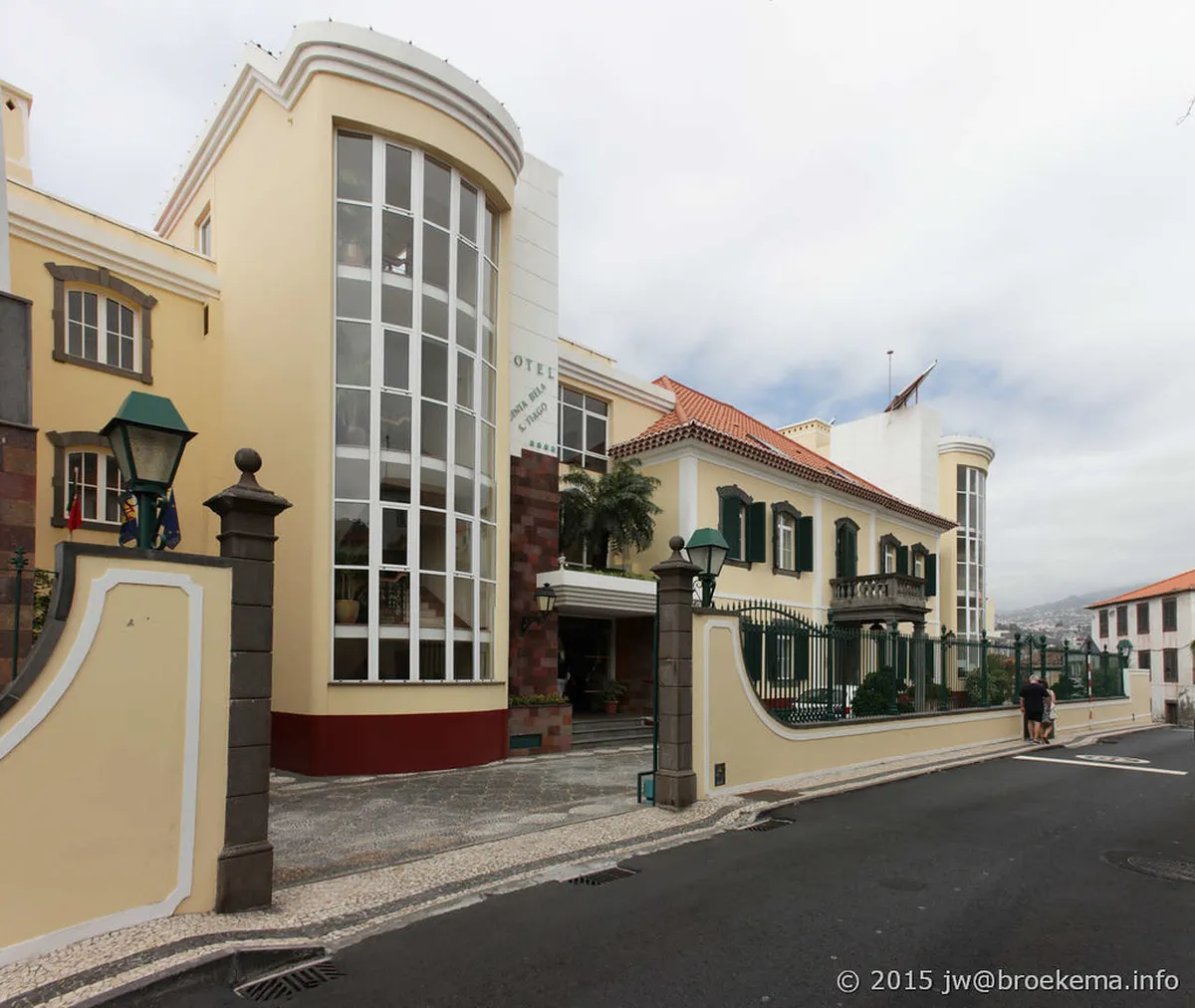 Discover the Best Funchal Streets for Stunning Ocean Views