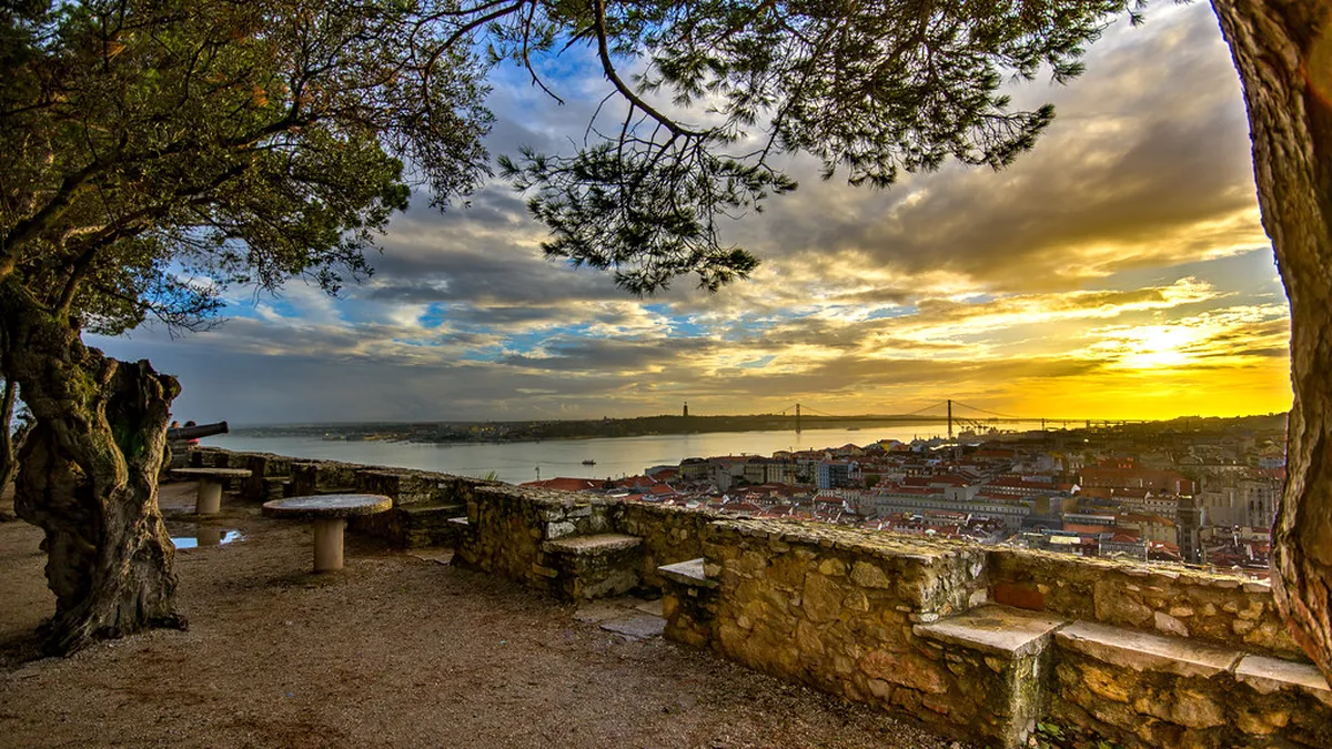 Lisbon's Baixa District Walking Tour in 2025