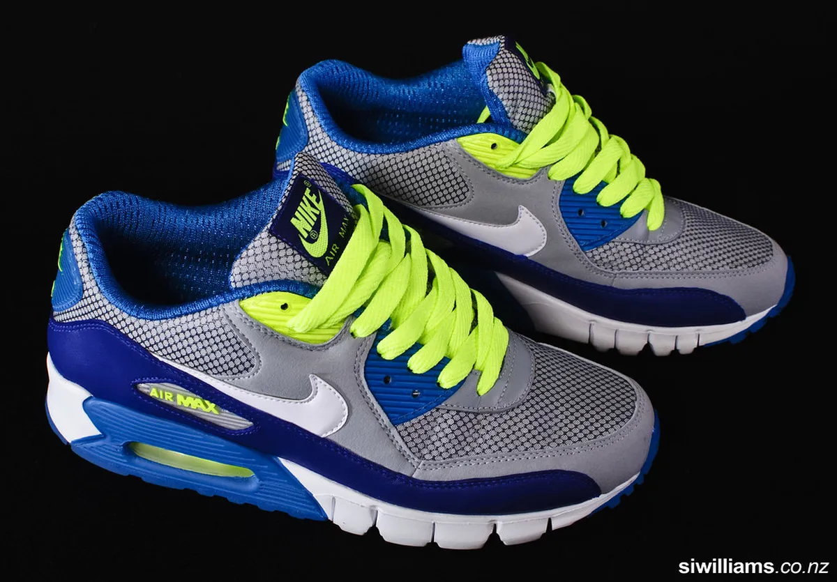 Best Footwear for Lisbon's Cobblestone Streets