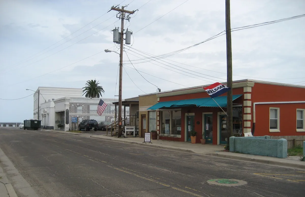 Lisbon's Hidden Gems: Non-Touristy Souvenir Shopping