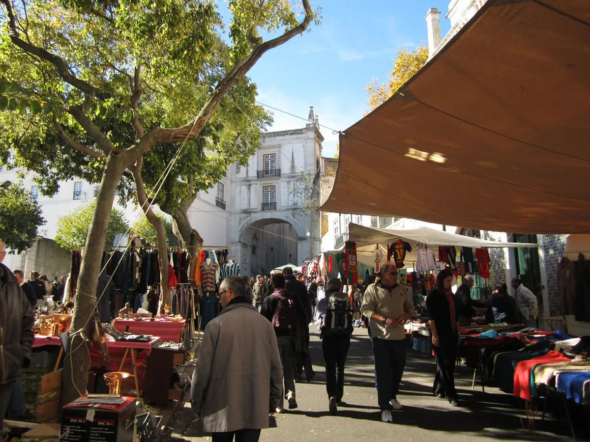 Guide to Feira da Ladra Flea Market in Lisbon | 2025