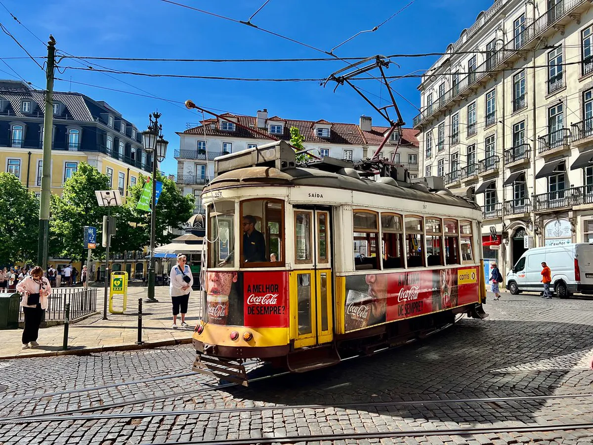Top Tips for Riding Tram 28 in Lisbon (2025)