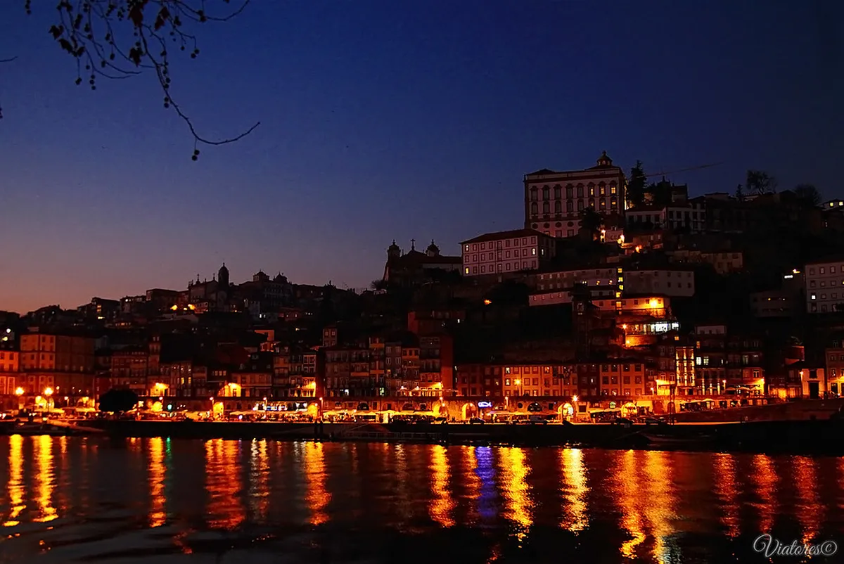 Guide to Cais da Ribeira at Night in Porto
