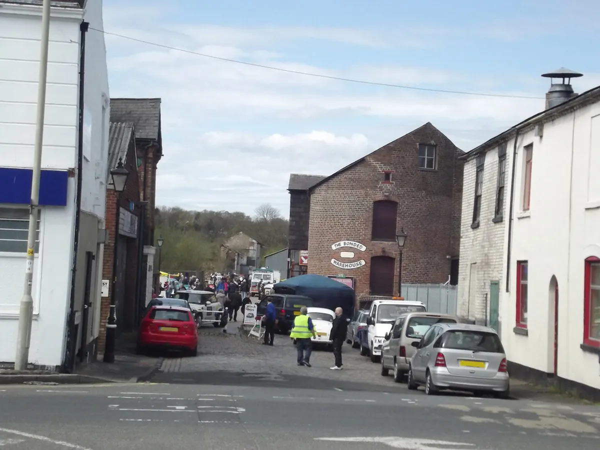 Tips for Walking Porto's Uneven Cobbled Streets